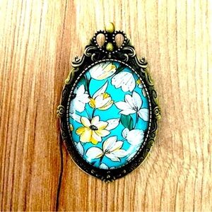 Vintage floral print Victorian Style Pendant Brooch, NWT